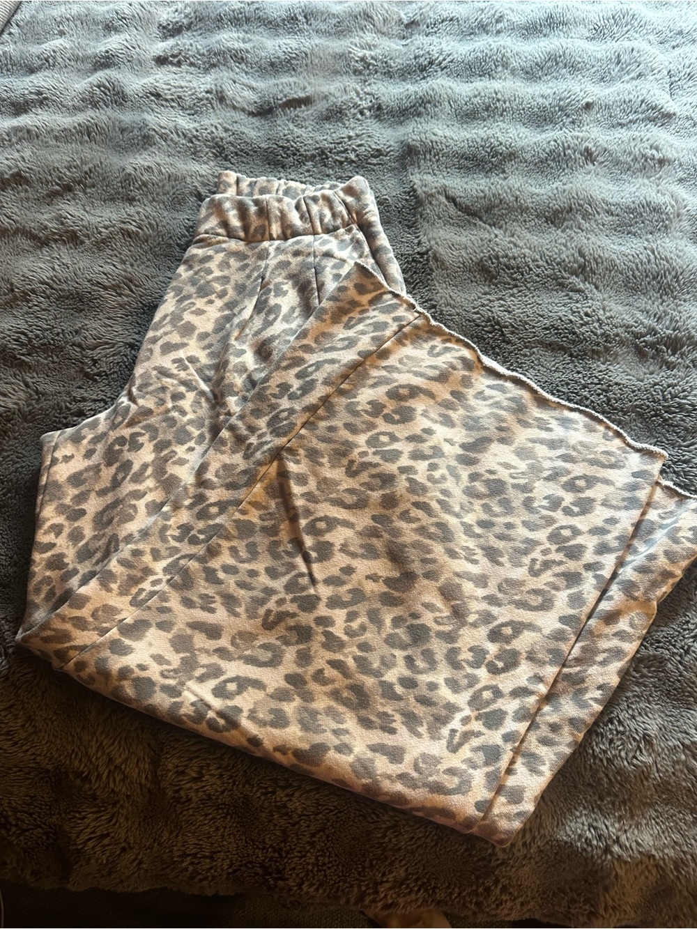 aerie Grey Leopard Print Wide Leg Pants